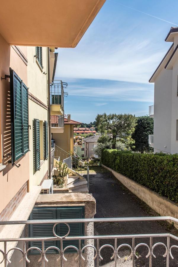 S130 - Sirolo, Deliziosa Villetta Con Terrazzo エクステリア 写真